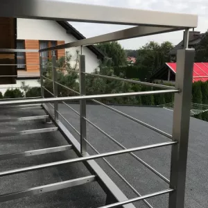 balustrady ze stali nierdzewnej2b