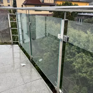 balustrady ze szklem9b